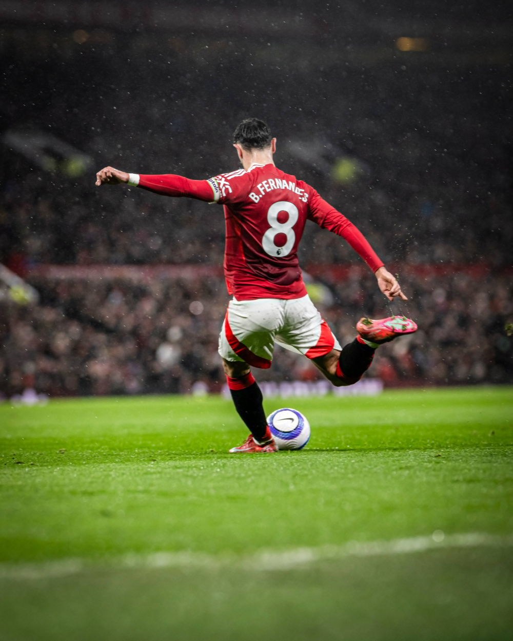 九游(中国)官网登录曼联后卫神勇救险，助球队成功保级，质量提供部分学习公司.