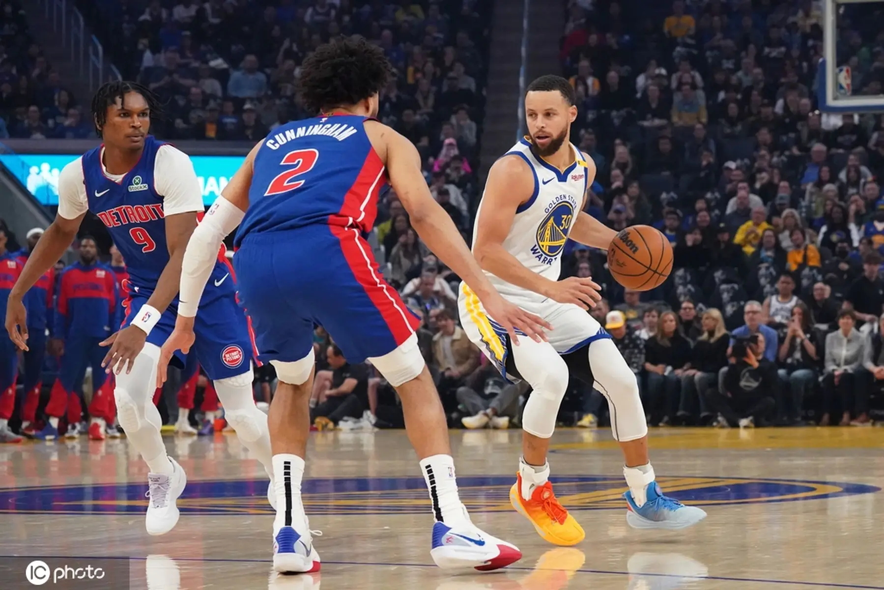 九游(中国)官网登录巴特勒连续十五场比赛得分超过险胜，勇士不断突破！