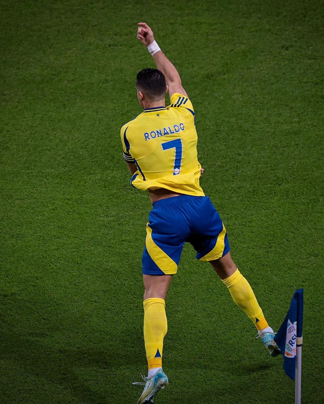 九游游戏中心网页版 c罗继续刷纪录 