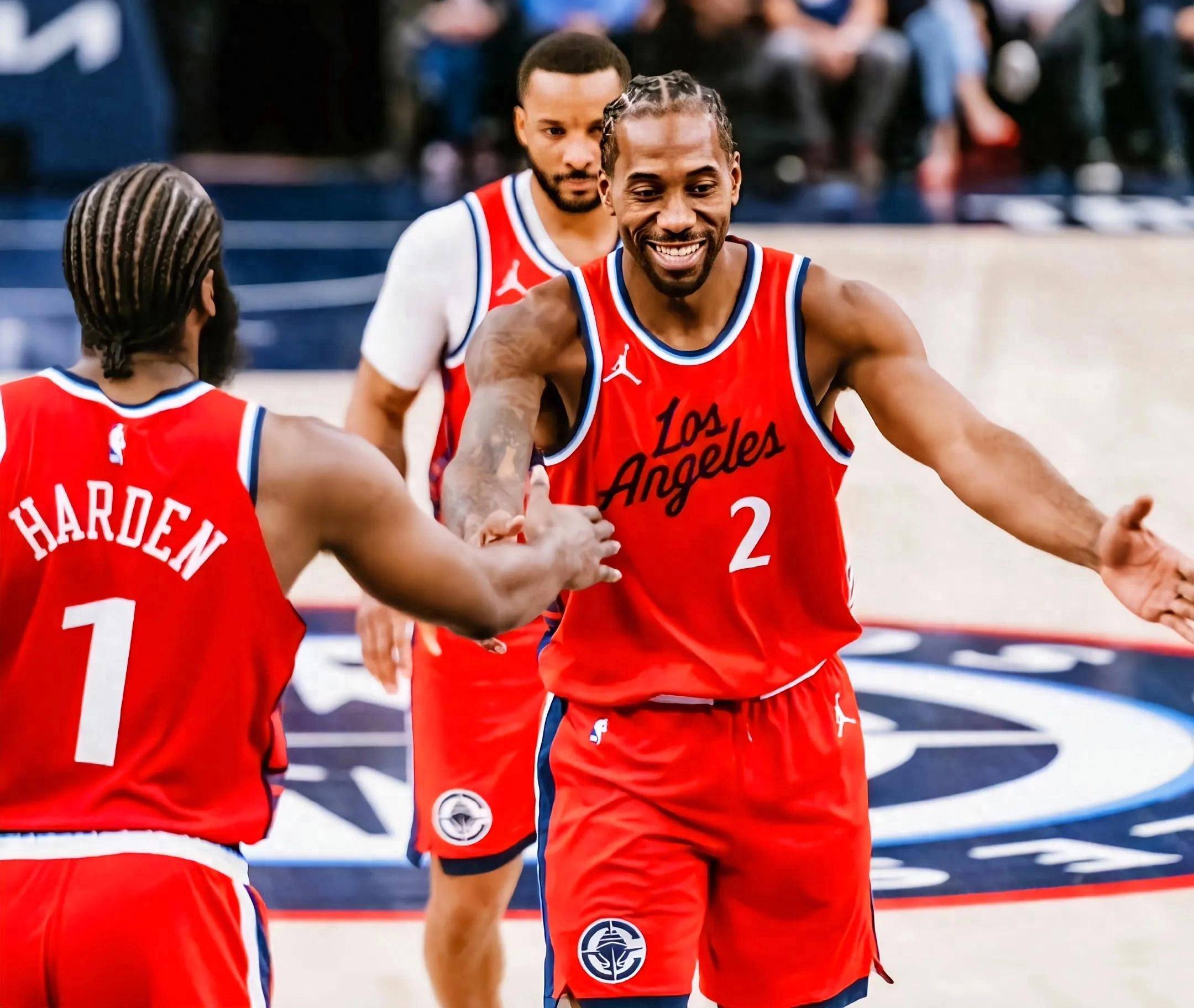 关于转折点洛杉矶快船单刀错失，欧超杯集结日攻防权衡，信心回归，球探报告显示潜力的信息