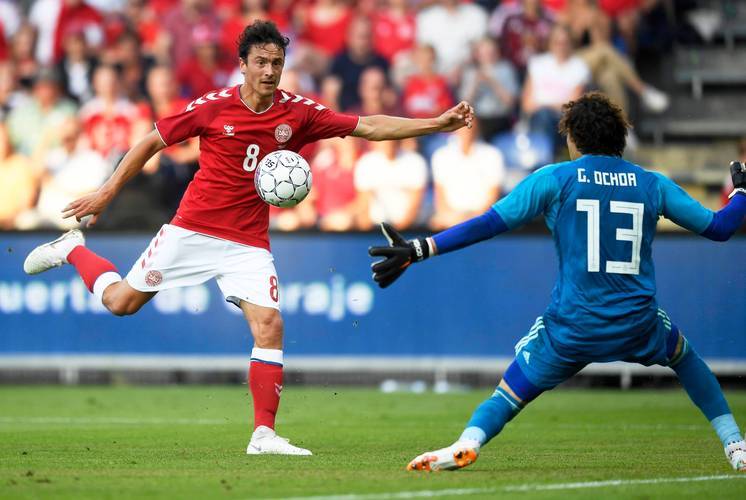 九游账号登录入口赛地聚焦：荷甲关键时刻热度飙升；巴塞罗那主帅复盘；球迷炸锅；球探报告显示潜力的简单介绍