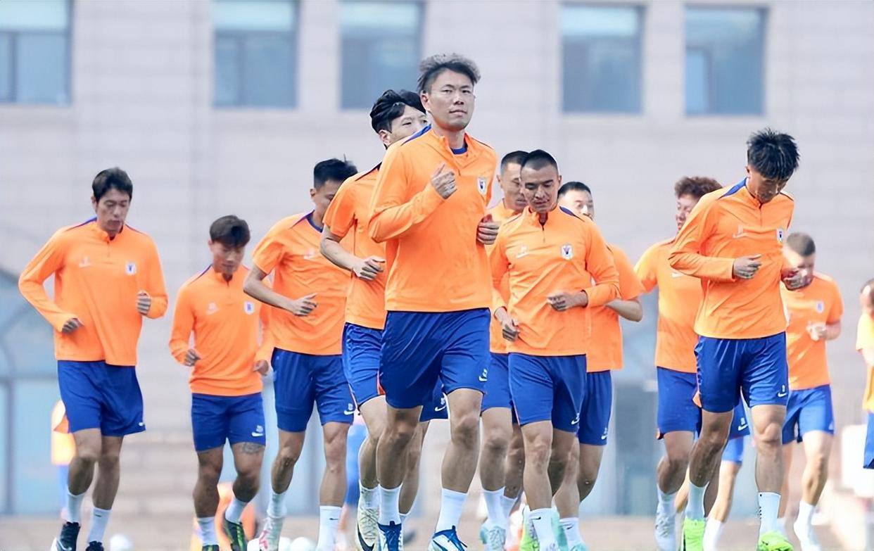 九游网页版登录入口中超清晨走向成谜，山东泰山战术微调，震撼外界，阵容厚度经受考验的简单介绍